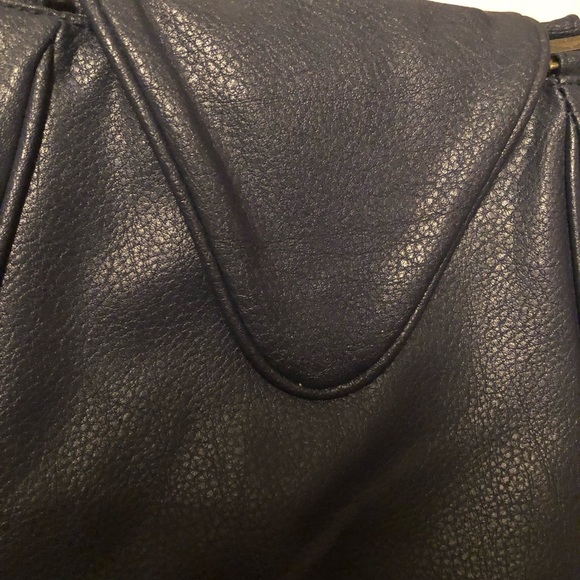 CAPEZIO - Navy Blue Leather Handbag Bag Purse‎ Approximately 16” - Picture 5 of 13